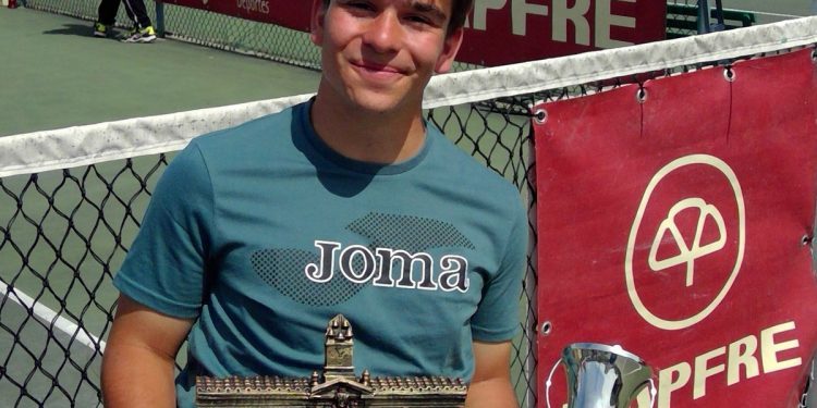 El vigués De la Puente vuelve a ganar el Campeonato de España absoluto