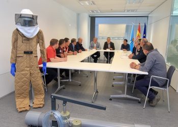 Material para continuar coa loita contra a vespa velutina no Rosal