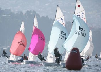 Las tripulaciones gallegas entran en la lucha por el título nacional de 420