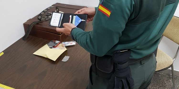 Detenido un conductor ebrio que atropelló a tres menores en A Ramallosa con un coche robado