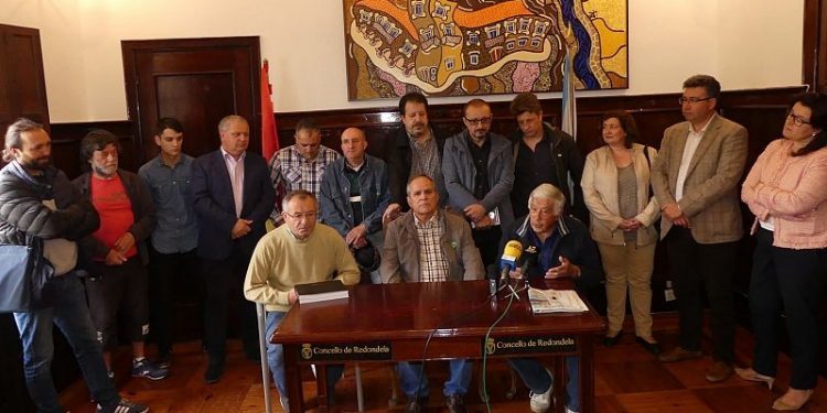 Preto de 30 colectivos súmanse á manifestación en apoio do persoal de Pescanova