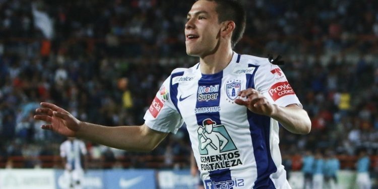 Mouriño admite que le gusta Lozano y dice que se traería «10 o 12 jugadores mexicanos sin pensarlo mucho»