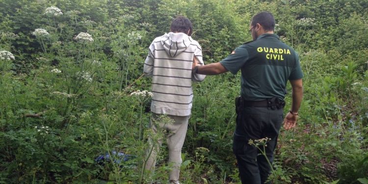 Detenido un vecino de Nigrán por robos en trasteros y oficinas de su edificio