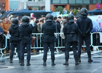Desembarco inglés en Peinador y Oporto y unos 300 agentes velando por la seguridad