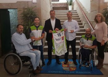 Baiona homenaxea aos seus campións de Europa