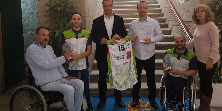 Baiona homenaxea aos seus campións de Europa