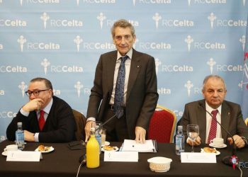 Mouriño no acude a la cena de las peñas y Barros asegura que «lo más importante de este club son los aficionados»