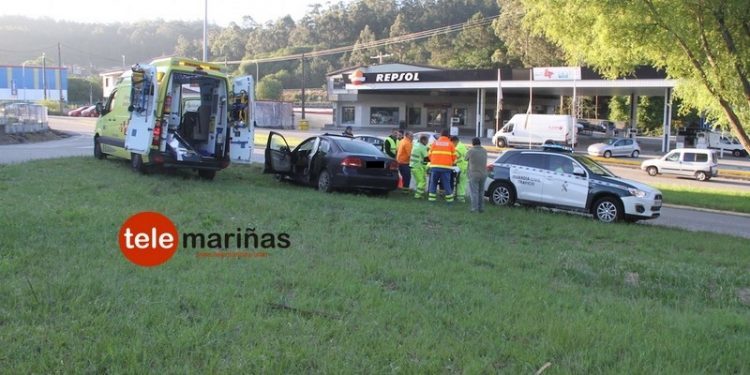 Herido de gravedad al ser arrollado su coche por un camión en Vincios
