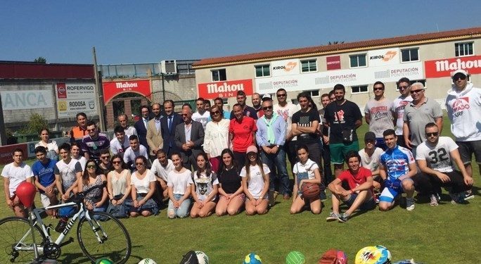 Coruxo e Deputación ofrecen catro campus para 1.000 nenos