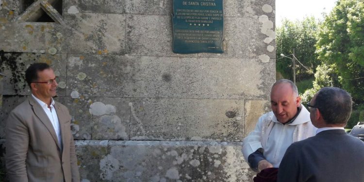 A igrexa de Santa Cristina da Ramallosa cumpre o seu primeiro século de vida