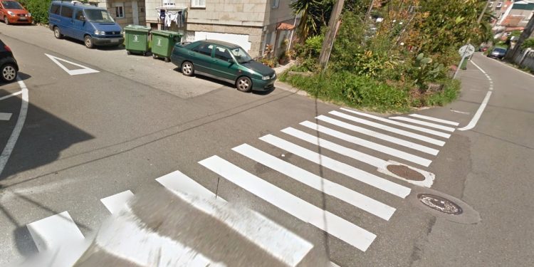 Un joven sufre heridas graves en Vigo al ser atropellado en un paso de cebra