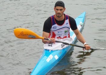 Nueve palistas del Kayak Tudense buscan su billete internacional en Asturias