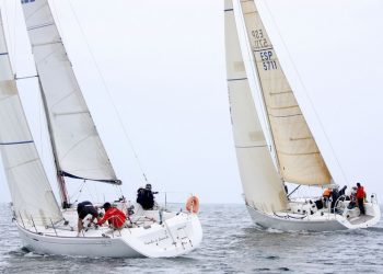 «Arroutado» y Siradella» luchan por el triunfo en la Regata Ramiro Carregal Rey