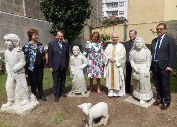 Os pastores de Fátima xa lucen en Vigo
