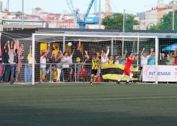 El Peralada, último escollo del Rápido de Bouzas para ascender a Segunda B