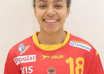 La jugadora del Seis do Nadal Carmen Prelchi, convocada para el Europeo junior