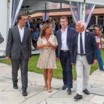 El presidente de la Xunta la conselleira de Medio Ambiente el alcalde de Baiona y el presidente del MRCYB Rosana Calvo