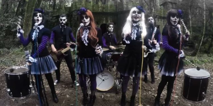 El vídeo de un grupo vigués se vuelve viral gracias a los fans de Tim Burton