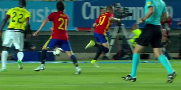 Iago Aspas destaca en su debut como titular con la selección española