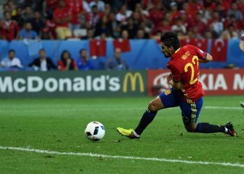 Los ‘recados’ de Miñambres a Nolito, al Fulham y a los jugadores pendientes de renovar