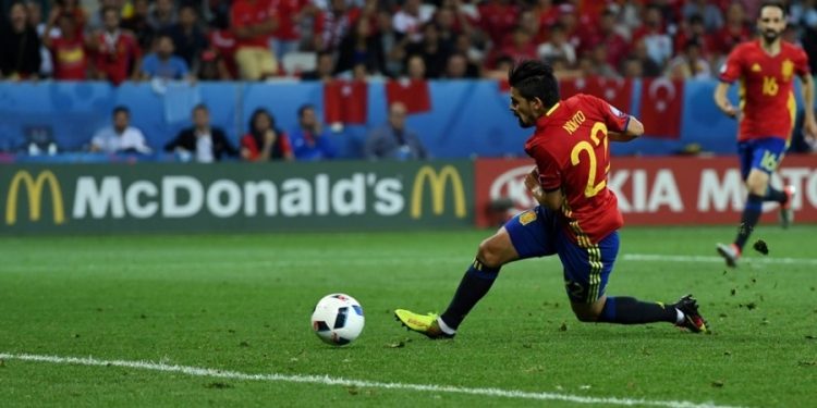 Los ‘recados’ de Miñambres a Nolito, al Fulham y a los jugadores pendientes de renovar