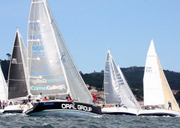 Viento y mar se alían en la Regata Frinsa para ofrecer un gran espectáculo deportivo
