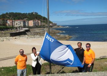 A Concheira iza a bandeira azul por primeira vez na súa historia