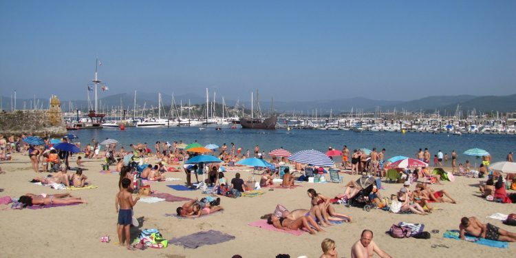 La comarca de Vigo alcanza los 37 grados en una jornada sofocante