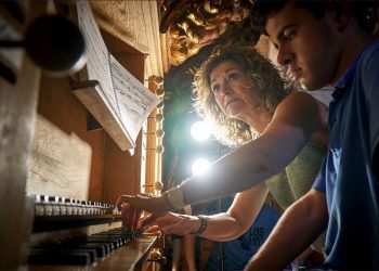 Diez pianos simultáneos en el Puente Internacional para unir Tui y Valença