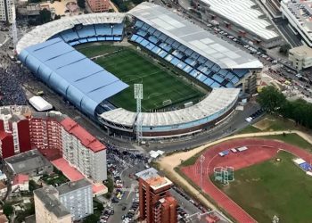 El PP insiste en la concesión de Balaídos a cambio de que el Celta termine las obras