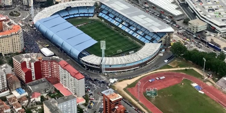 El PP insiste en la concesión de Balaídos a cambio de que el Celta termine las obras