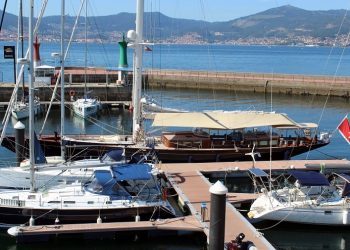 El Náutico recibe al lujoso “Atalante I”, procedente de la Superyacht Cup de Palma