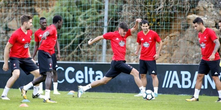 El Celta vuelve al trabajo aligerando plantilla