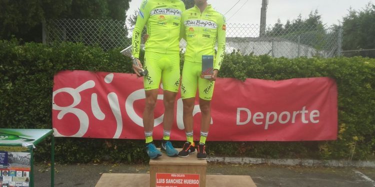El Club Ciclista Rías Baixas sumó otro podio con Willem Jakobus en Gijón
