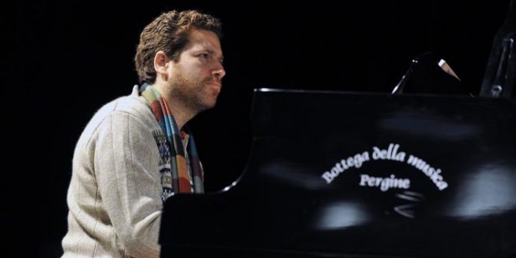 Os pianistas americanos Michael Kanan e Kevin Hays, estrelas do festival Nigranjazz