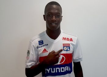 El Celta y el Lyon hacen oficial el traspaso de Pape