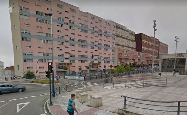 Vecinos de la Travesía de Vigo denuncian un intento de homicidio por parte de unos okupas