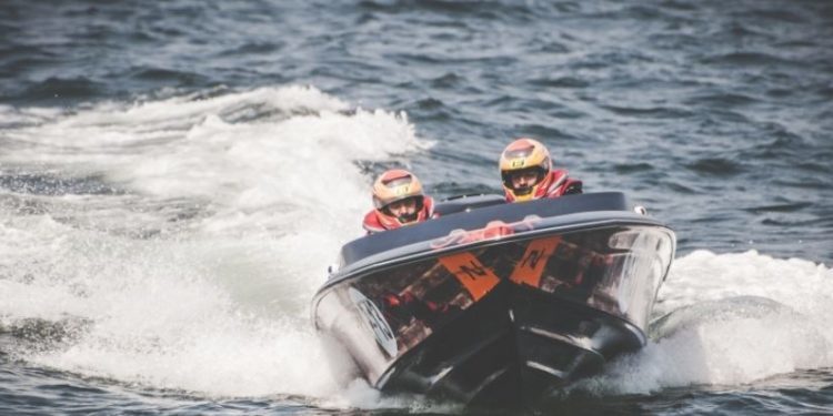 O Marisquiño 2017 se lanza al mar siendo sede del Europeo de motonáutica