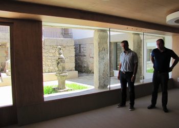 Baiona crea o patio dos peregrinos nas novas instalacións do Arquivo e Biblioteca Municipal