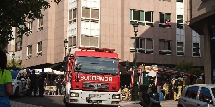 Incendio en una tienda de colchones en Vigo