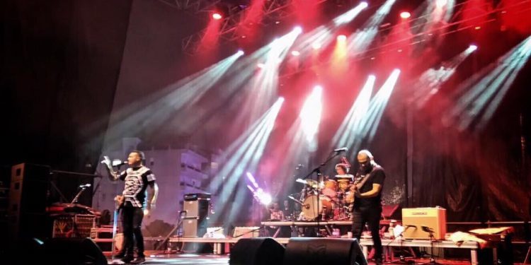 Baiona enteira está en festas