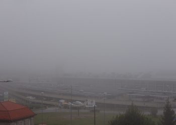 La niebla en Peinador obliga al Celta a rehacer su plan de viaje a Sevilla