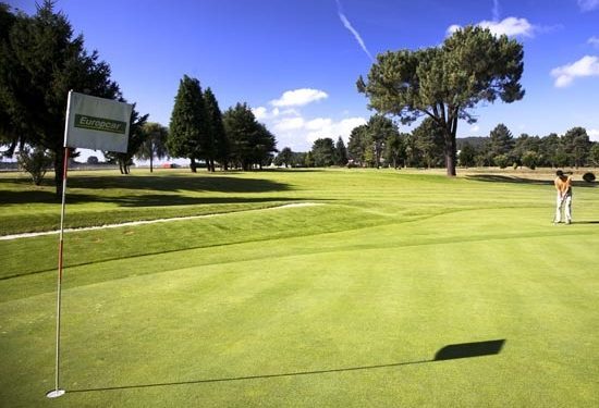 O torneo de golf Pulpo bota a andar o sábado no Aero Club