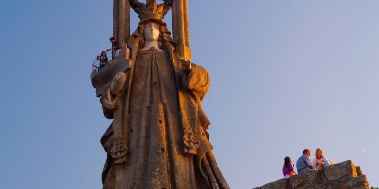 Baiona rendirá tributo a la Virgen de la Roca este domingo con su tradicional romería