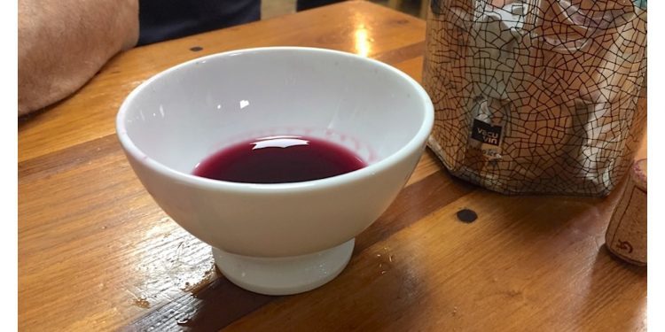 La tradición de tomar vino en cunca