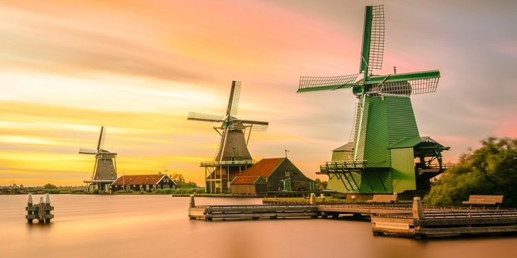 Viaje “low cost” desde Vigo a Holanda pasando por Bolonia