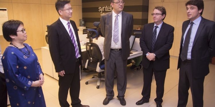 Una delegación china visita las instalaciones de Syntelix