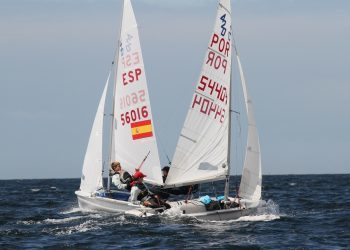 Los favoritos cumplen en la primera jornada en Canido