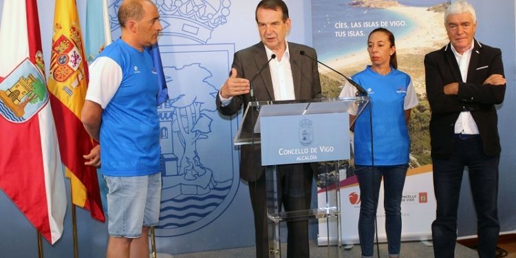 A Travesía a Nado Vigo Rías Baixas regresa á praia de Ríos