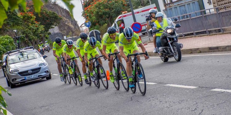 El Club Ciclista Rías Baixas defiende su corona en la Volta a Galicia